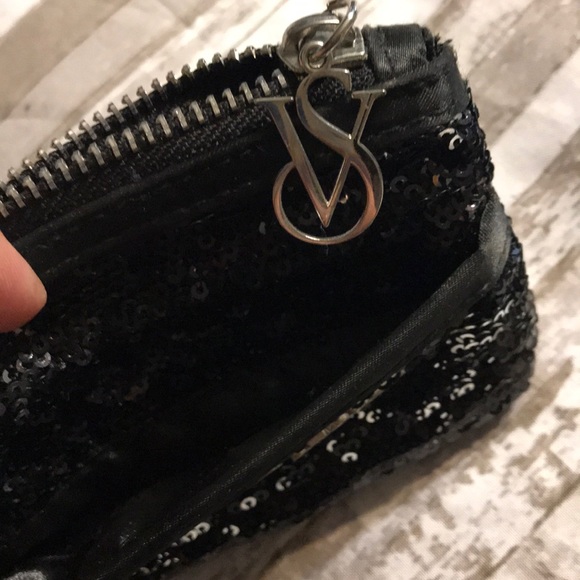 Victoria Secret sequins Coin purse like new - Picture 3 of 3